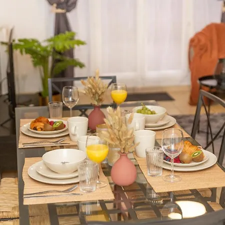 La Gare, Disneyland Paris Terrasse Parking Gratuit * Bussy-Saint-Georges